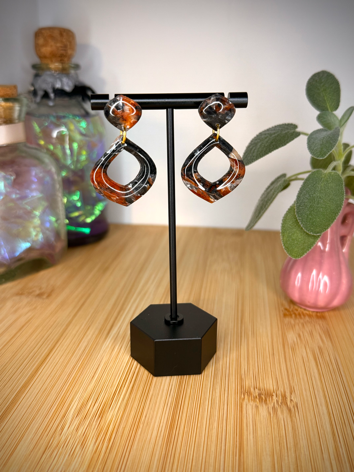 Mock tortoise smooth diamond clay earrings